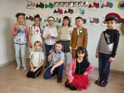 Profesiju diena 1 b